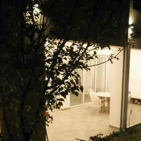 Casa vacanze Beautiful Near Beach House For Five!
